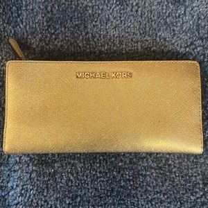 Michael kors wallet